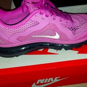 Women Nikes